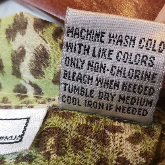 KENETH TOO! Sheer Zip Front Animal Print Jacket - Picture 7 of 9